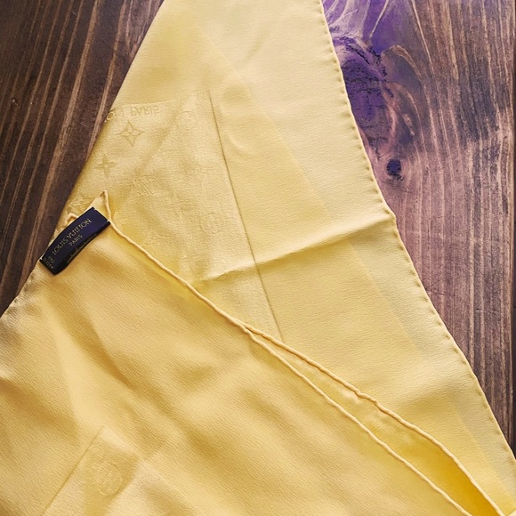 Authentic Louis Vuitton Monaco silk square scarf - Picture 6 of 11